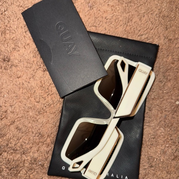 Quay Australia White Sunglasses Sleek Stylish Accessory